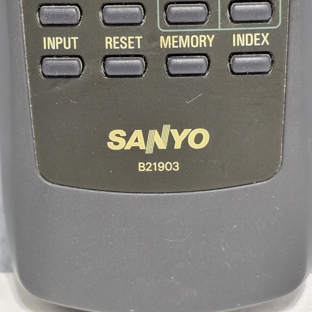 SANYO B21903 Wireless Remote Control for Sanyo TV/VCR Black 1999 5m - Picture 4 of 8